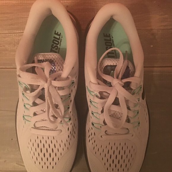 New in Box Nike Flex 2017 RN - Picture 5 of 8